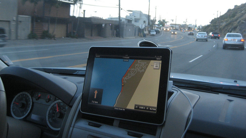 Illustration for article titled The Worst Things People Do While Driving